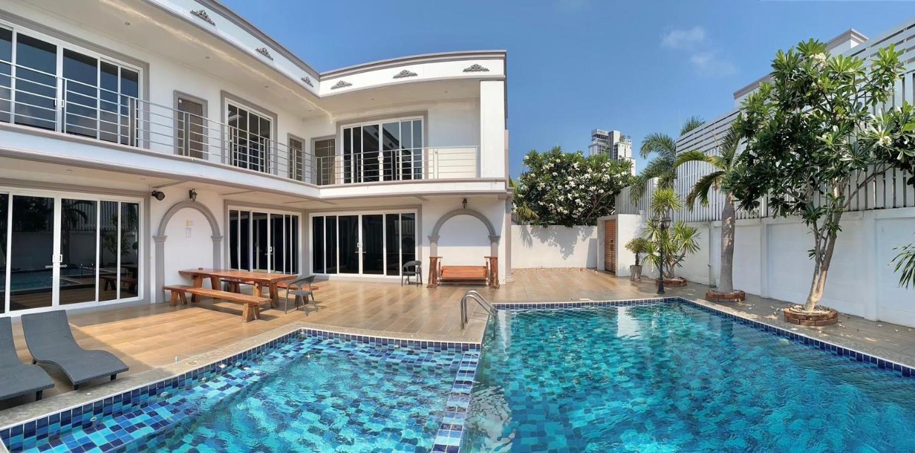 Davinci Pool