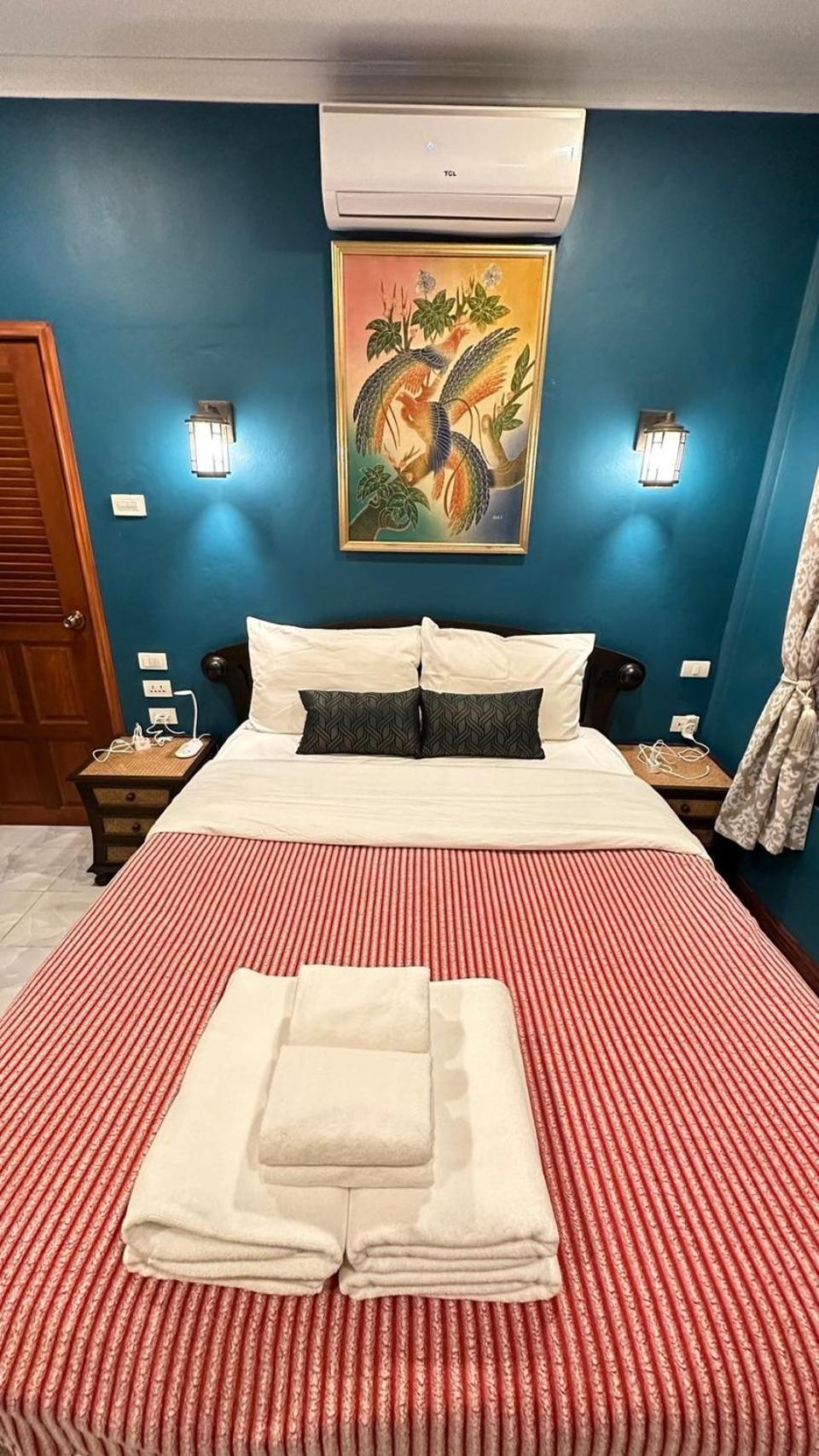 Luxury 205sqm Pool In Location 5min To & Walking Street Villa *