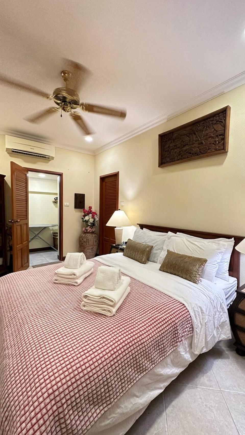 Luxury 205sqm Pool In Location 5min To & Walking Street * Pattaya