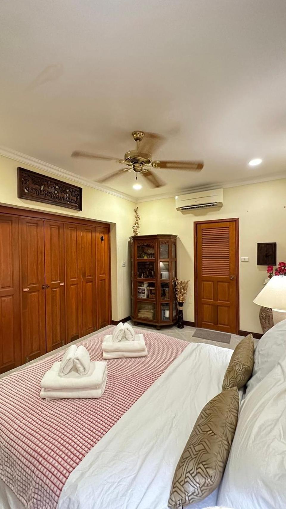 Luxury 205sqm Pool In Location 5min To & Walking Street Villa Pattaya