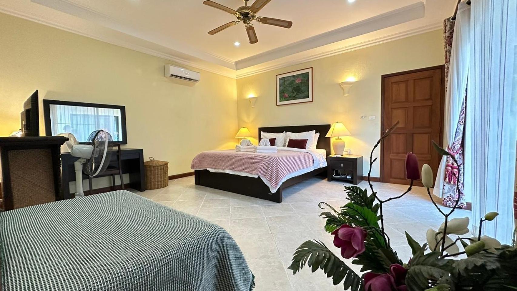 Luxury 205sqm Pool In Location 5min To & Walking Street Villa