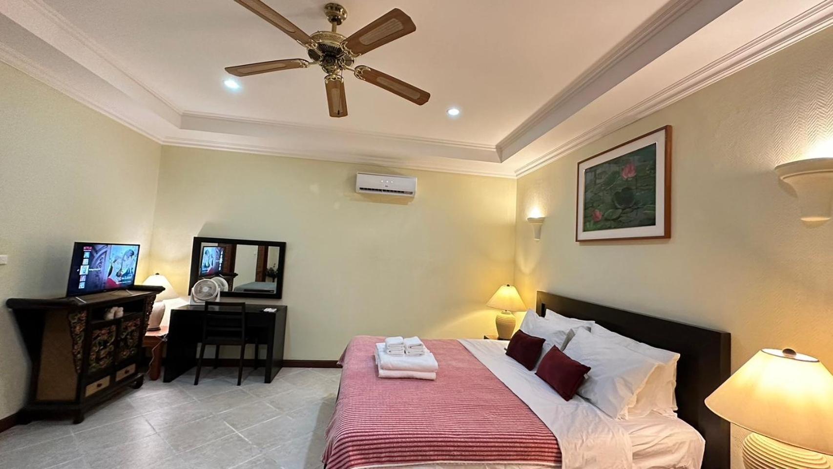 Villa Luxury 205sqm Pool In Location 5min To & Walking Street Pattaya