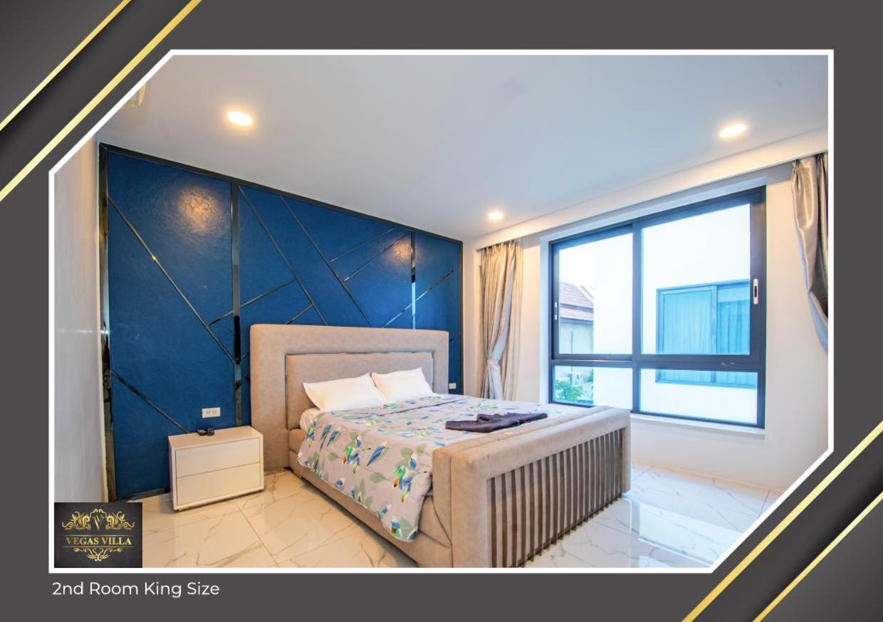 Vegas Villa, Pattaya