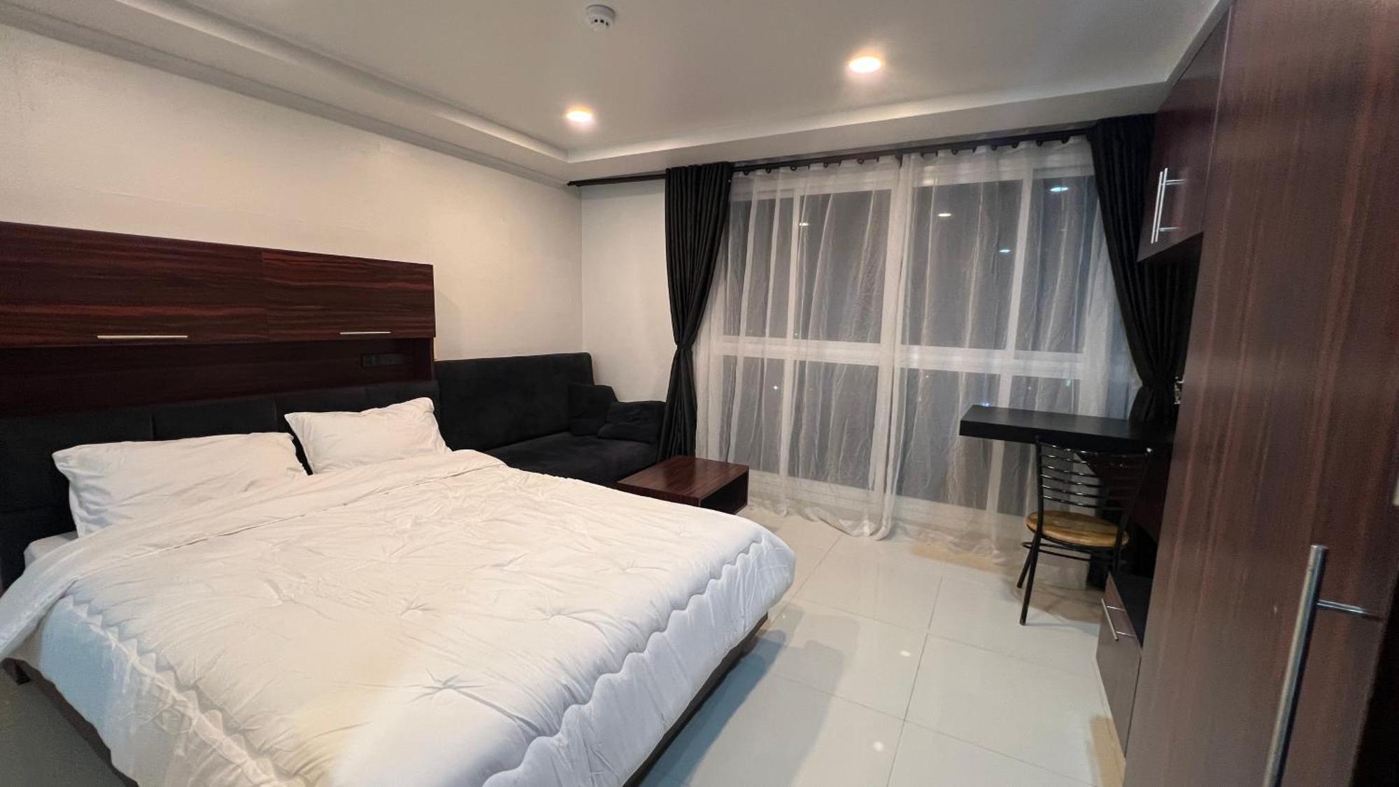 Novana South By Walee
