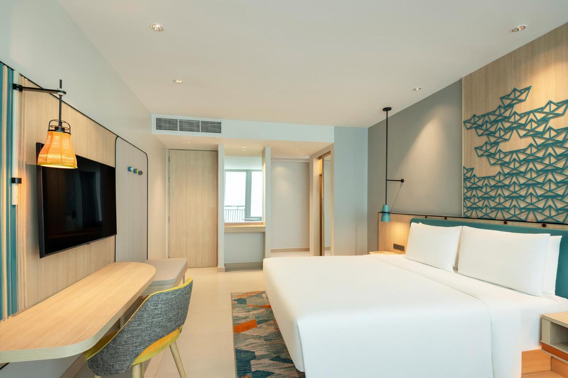 Hotel By Ihg