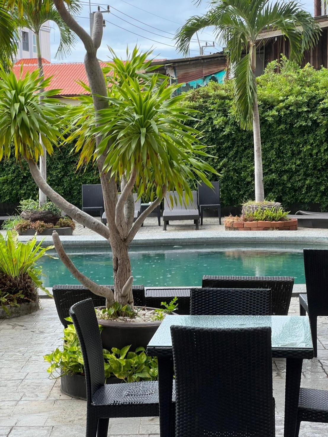 Golden Tulip Essential Hotel