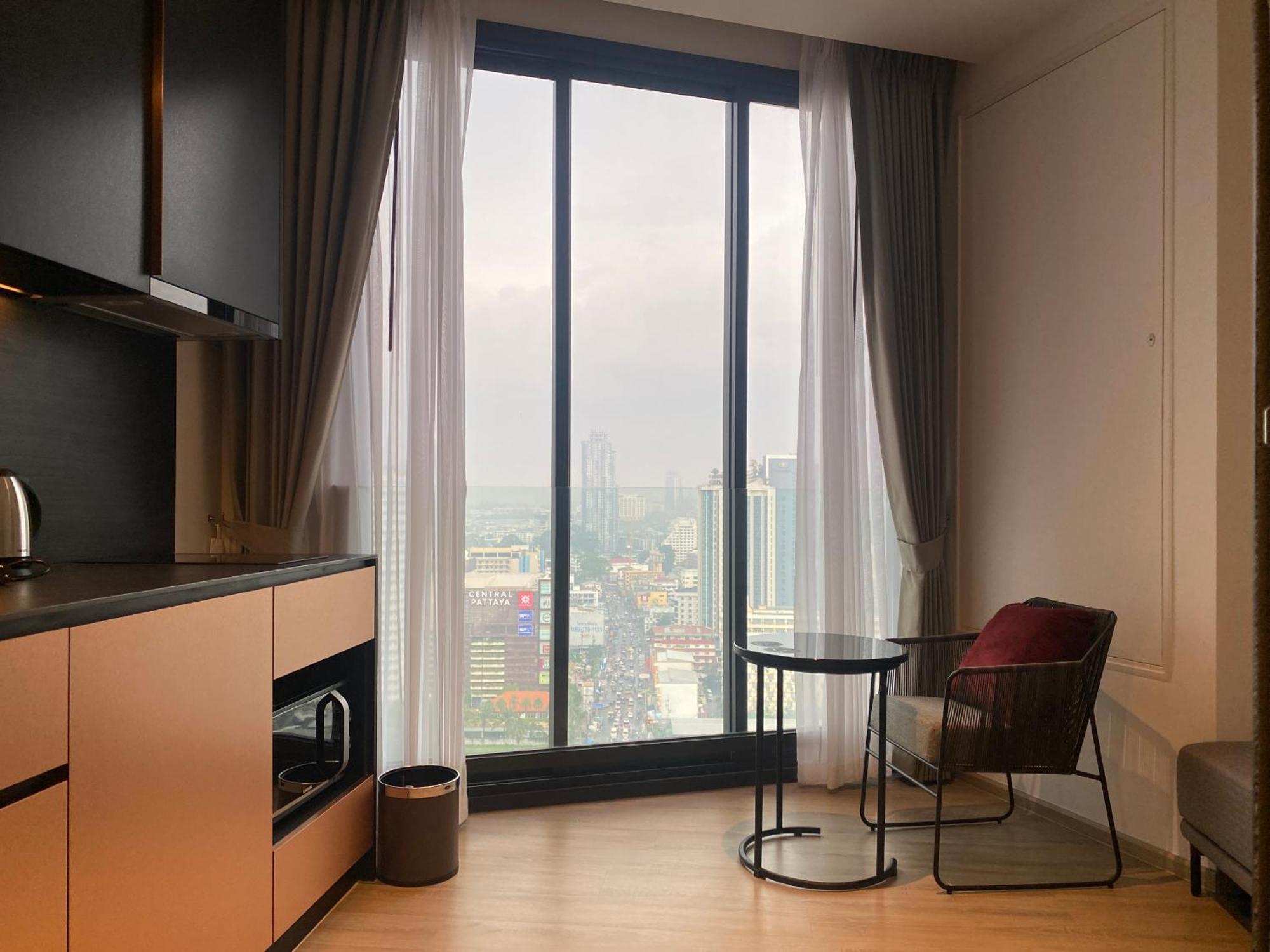 Edge By Su Apartment Pattaya