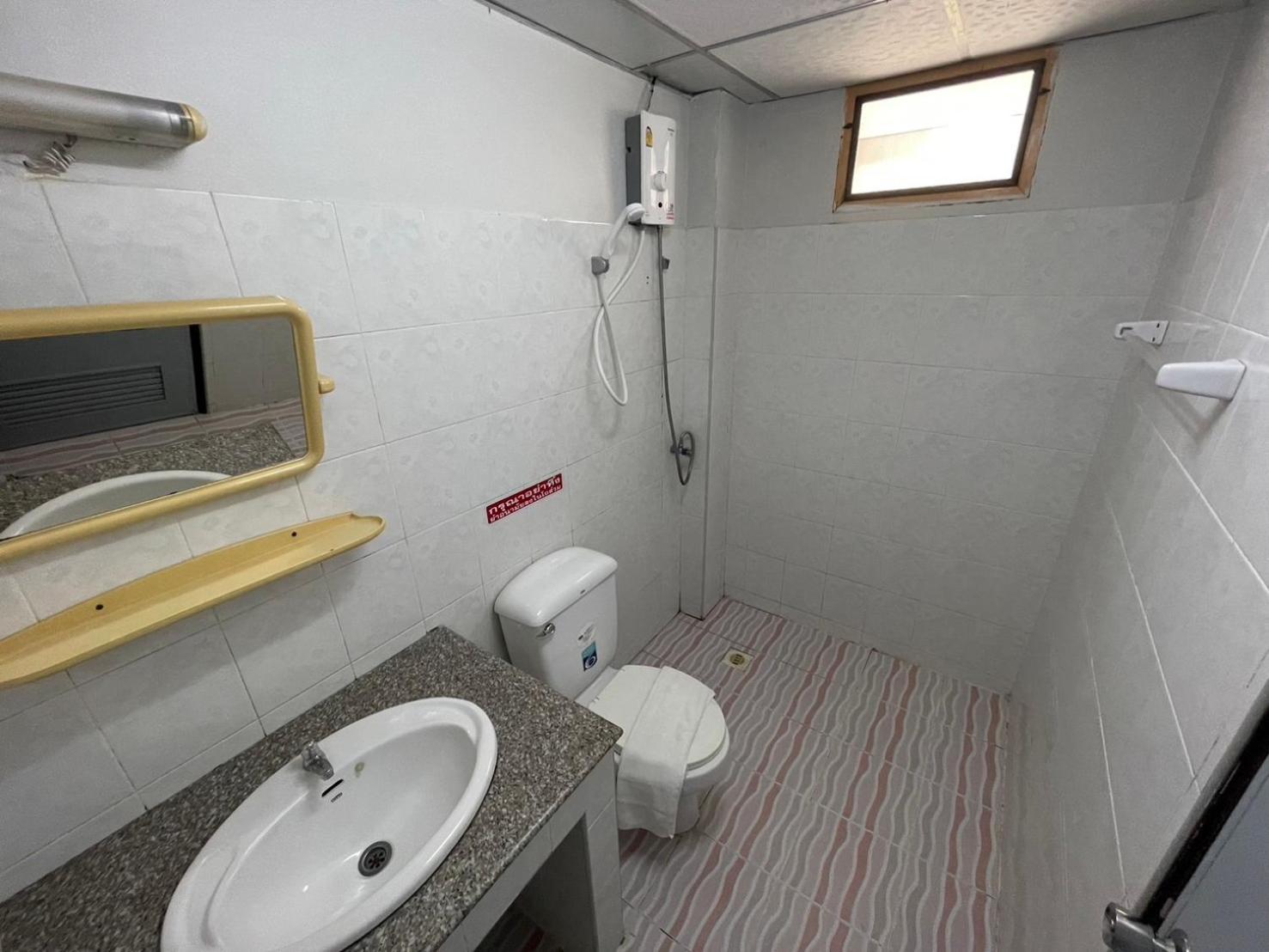 Hostel Malee And Restaurant Pattaya