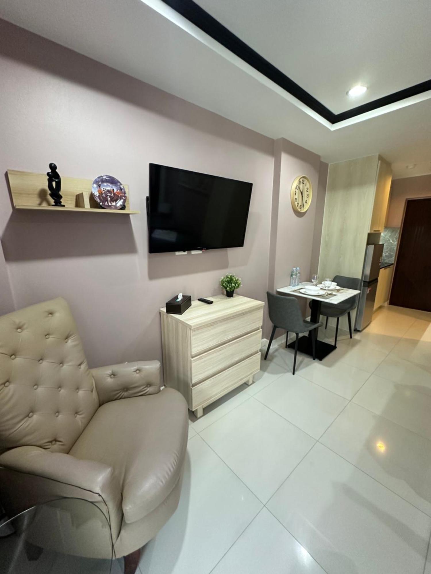 New Nordic Marcus Vip-5 - Spacious Near The Sea In The Area Of Phra Tam Nak Hill Apartment Pattaya