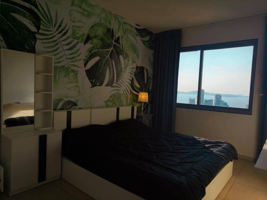 Sea View High Floor 2 Bed * Pattaya