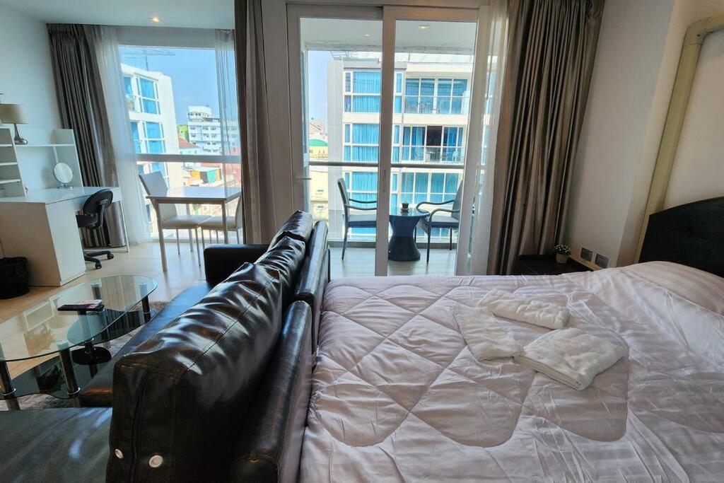 Centara Avenue Pool View B72 Apartment Pattaya