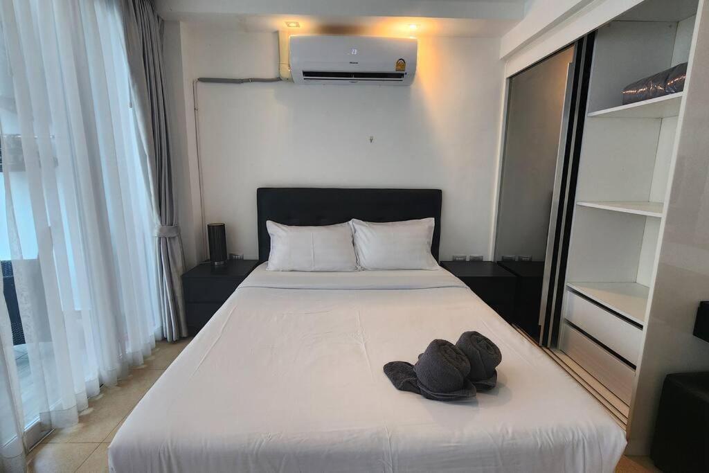 Centara Avenue Residences B65 Apartment