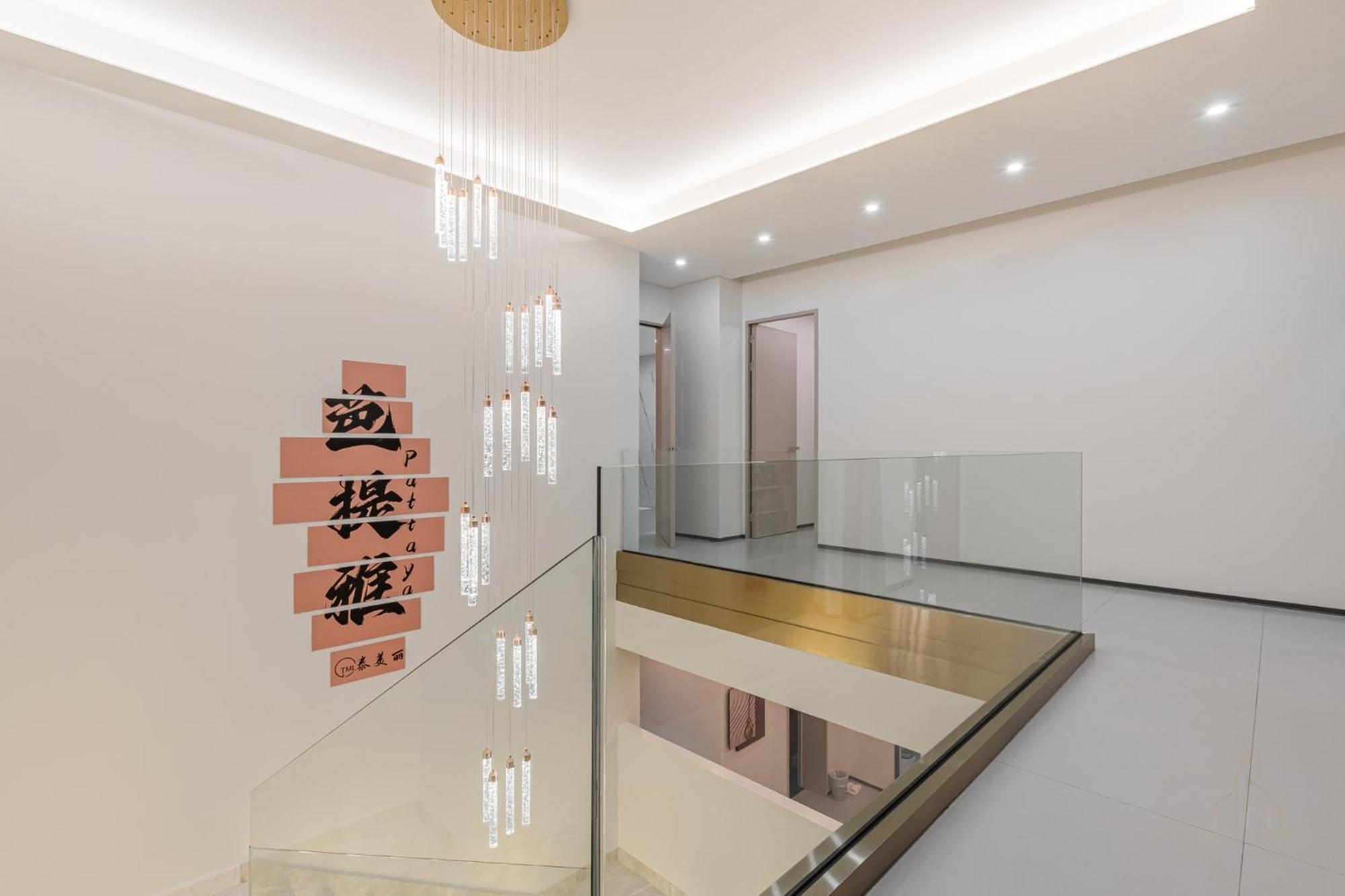 Urban 4 Bedroom-independent Swimming Pool And Ktv * Pattaya