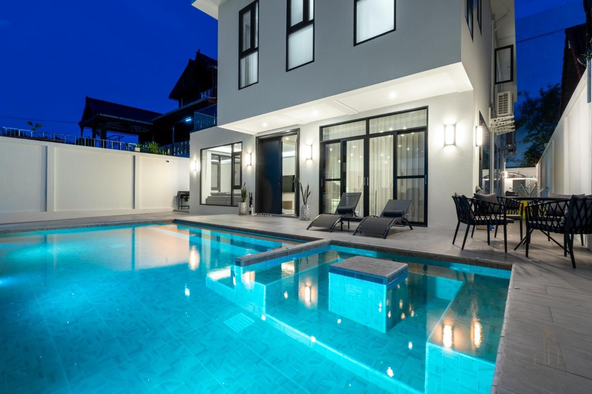 Urban 4 Bedroom-independent Swimming Pool And Ktv * Pattaya