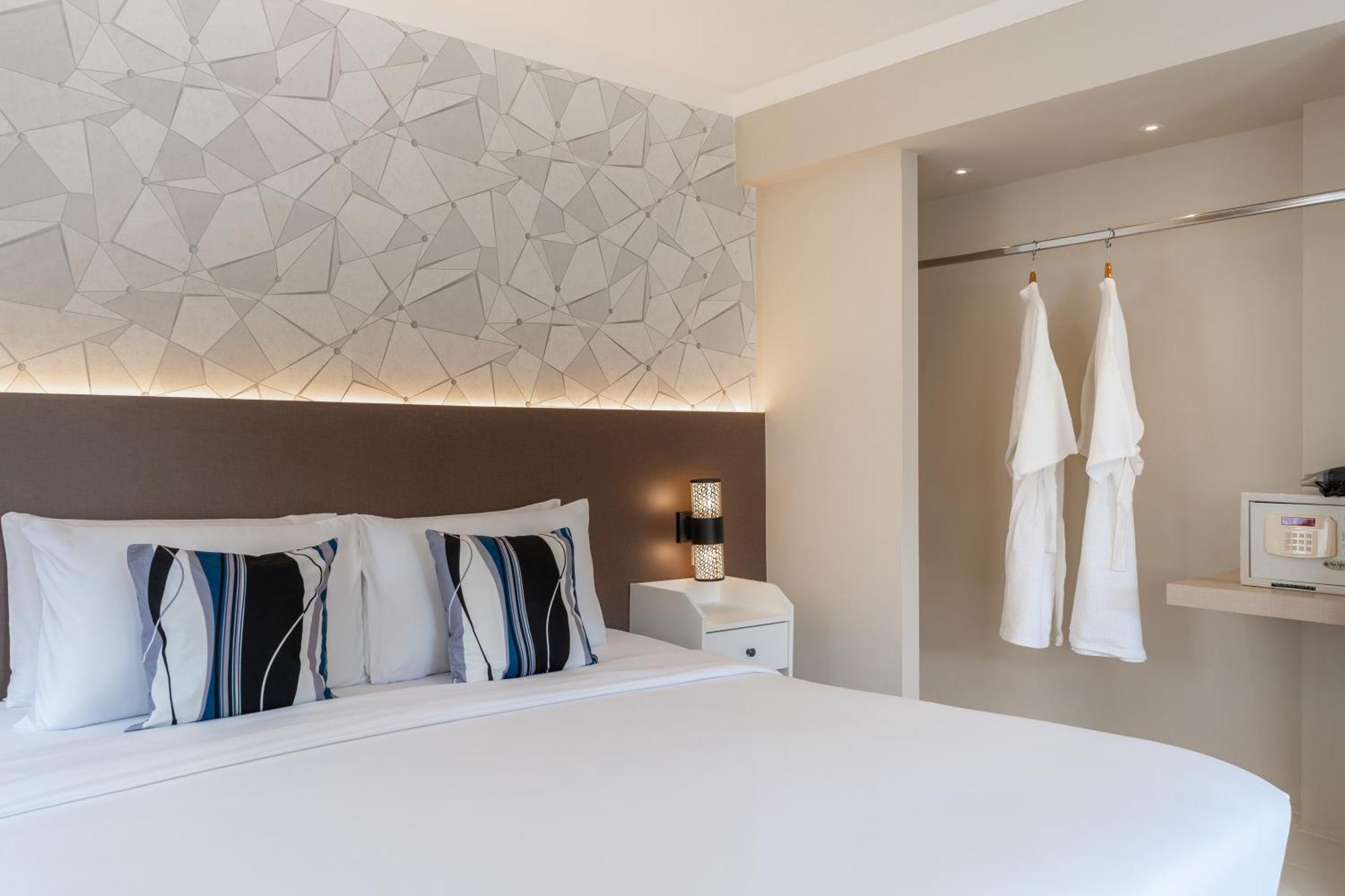 Hotel Heeton Concept By Compass Hospitality