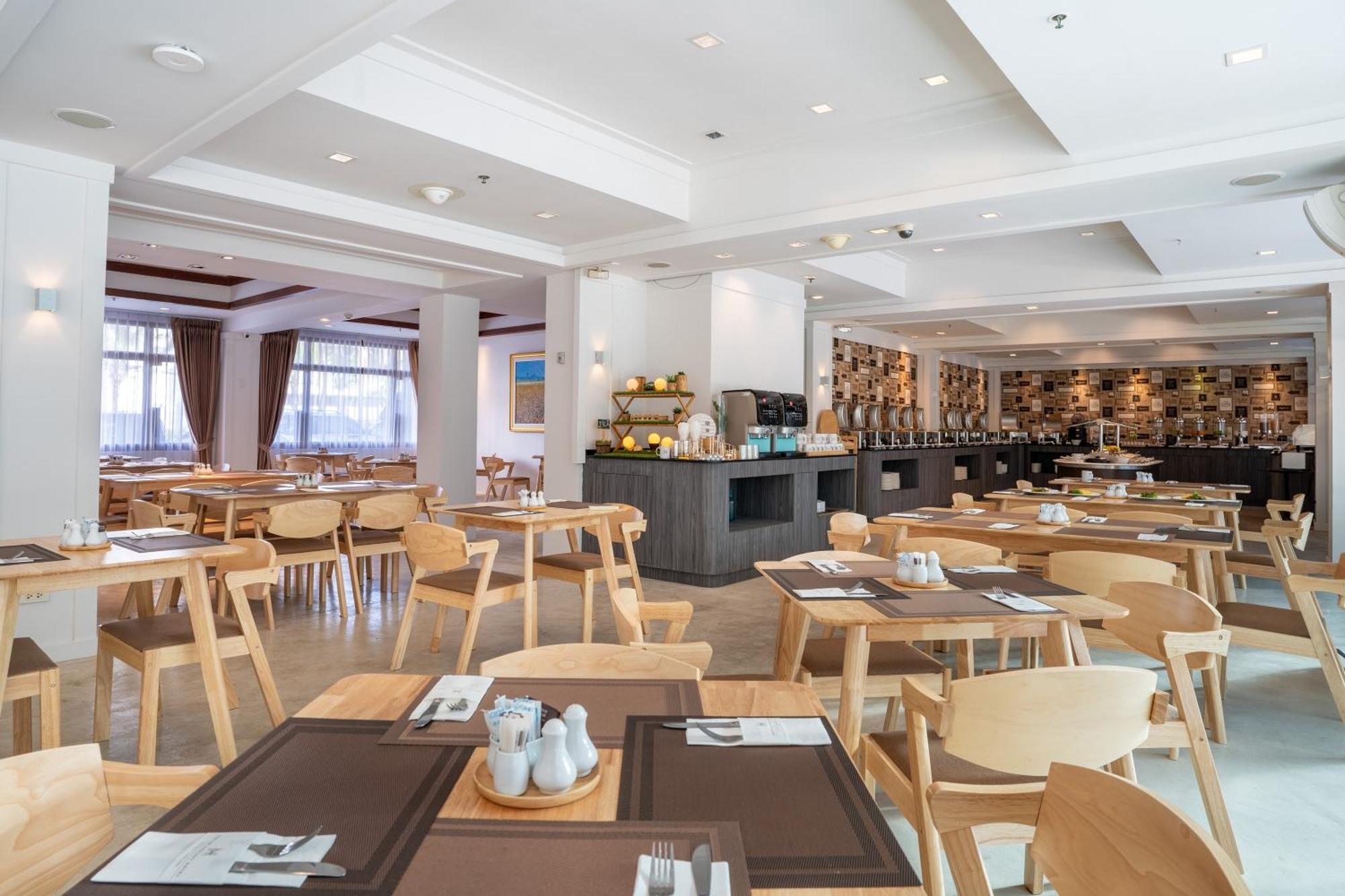 Heeton Concept By Compass Hospitality