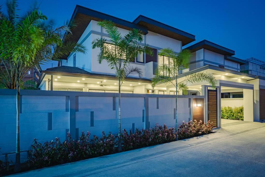 Super Luxury 4br Pool - Centre - Mt4 Pattaya
