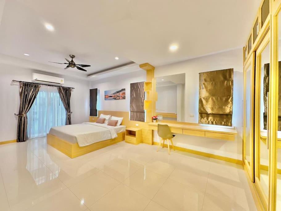 Tagvilla Lagoon Pool In 8 Bedroom Villa