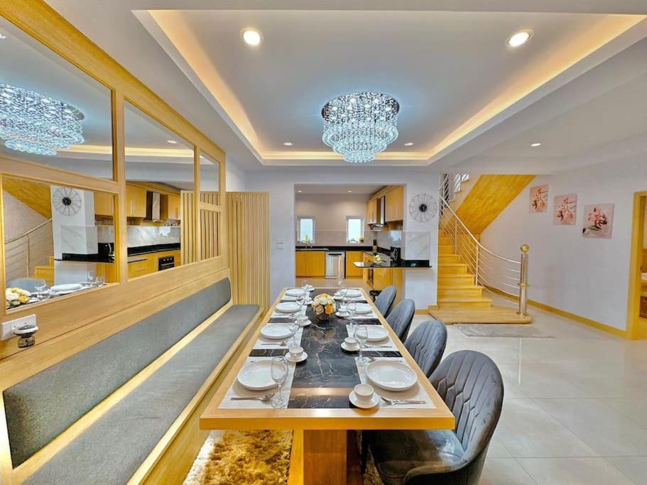 Tagvilla Lagoon Pool In 8 Bedroom Pattaya