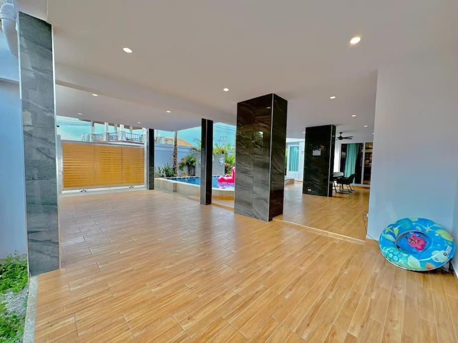 Tagvilla Lagoon Pool In 8 Bedroom * Pattaya