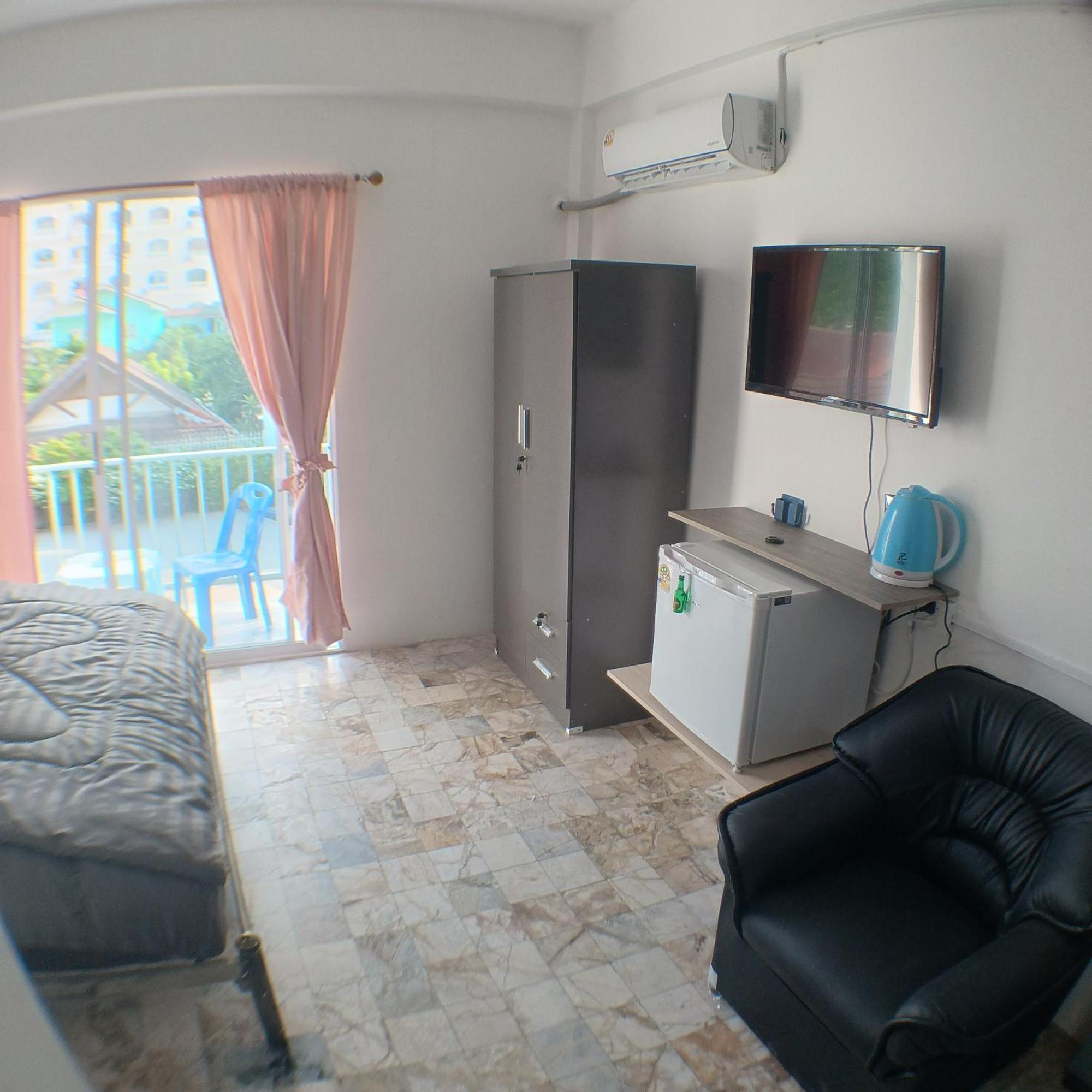 Inn Arunotai Ii - *
