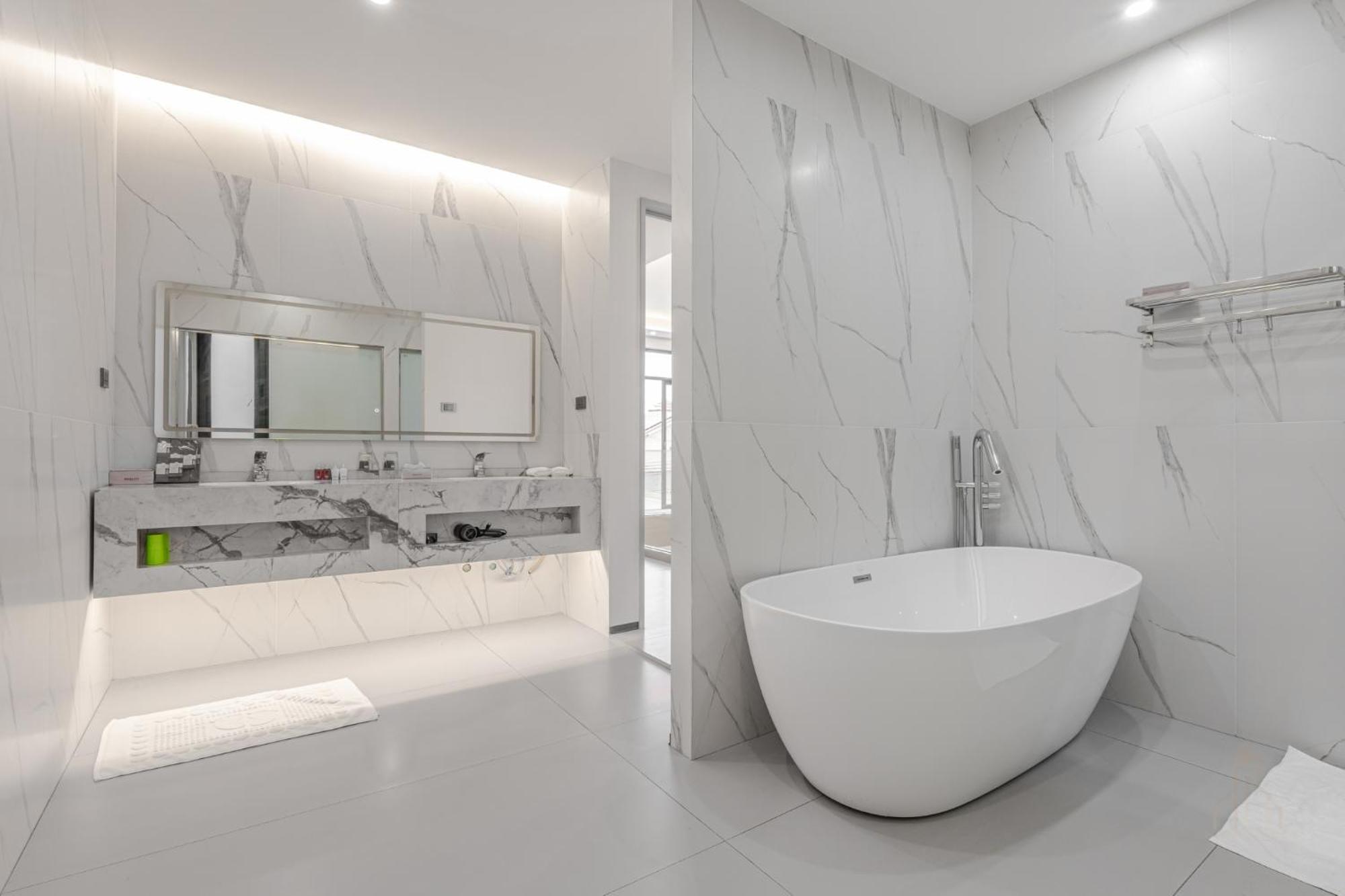 Urban 4 Bedroom-independent Swimming Pool And Ktv * Pattaya