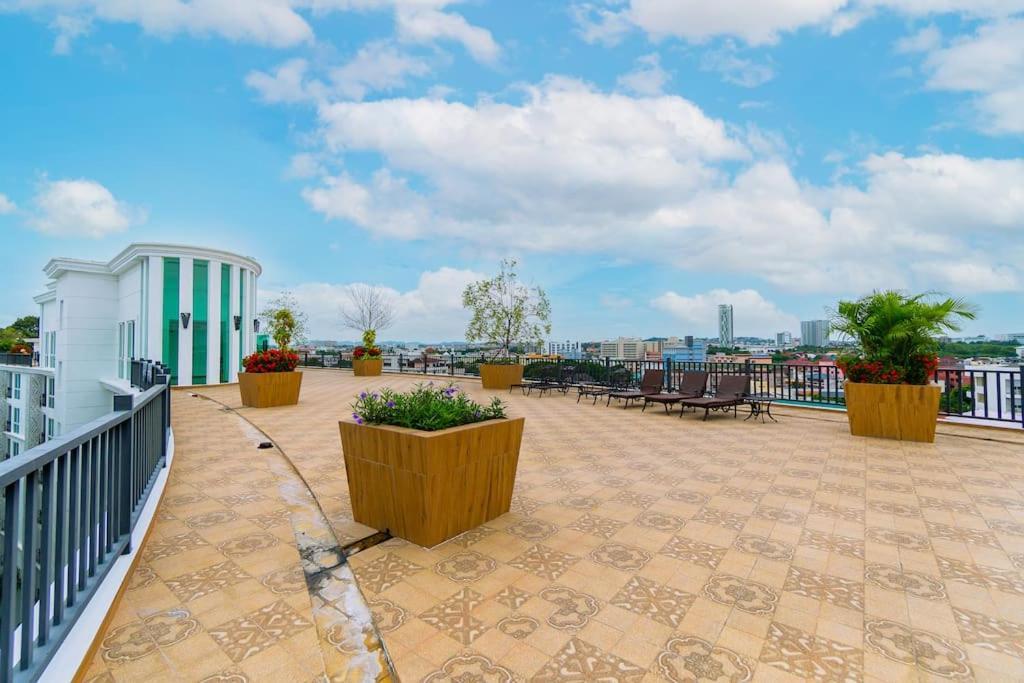 Proche Des Plages, D'angle Lumineux! Apartment Pattaya