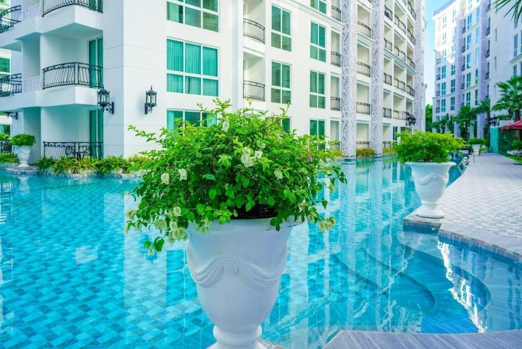 Apartment Proche Des Plages, D'angle Lumineux! Pattaya