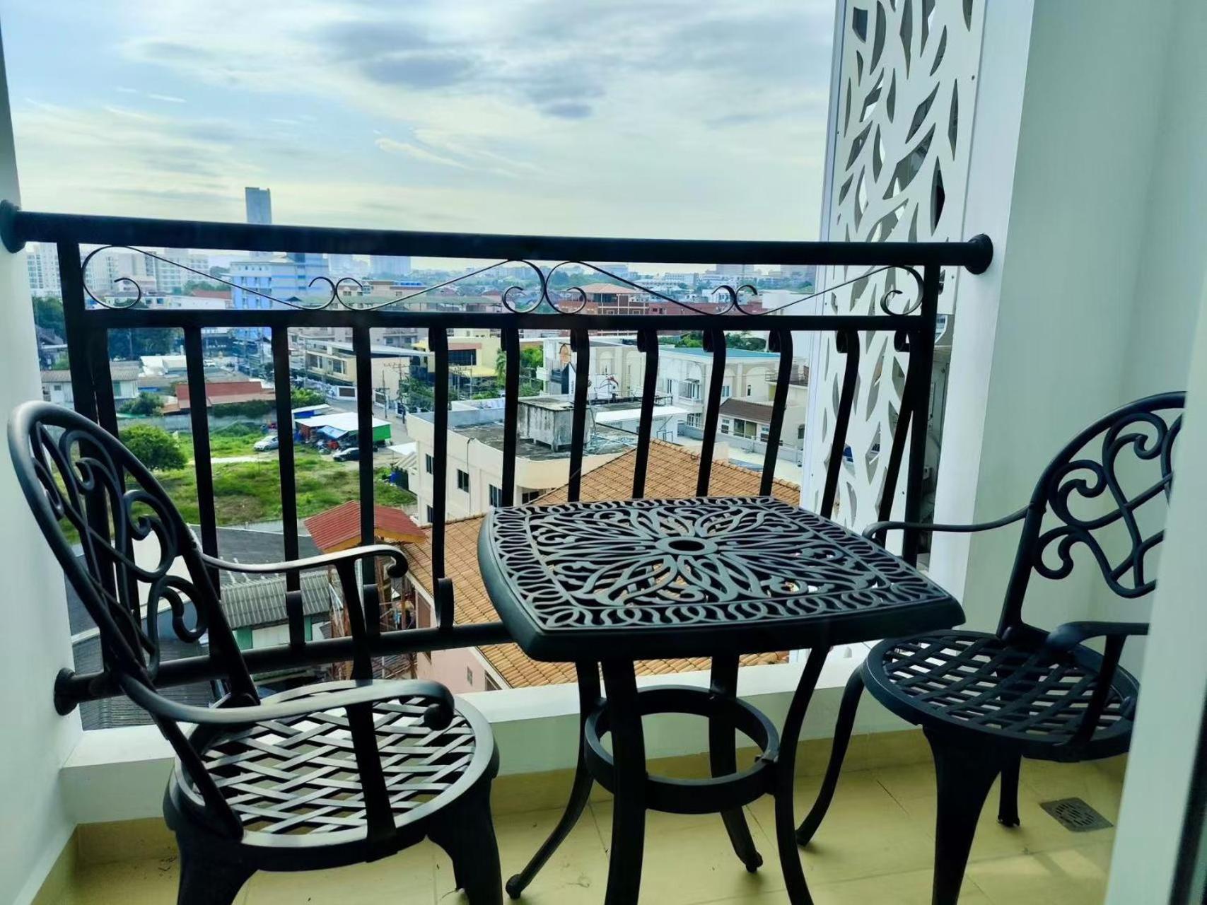 芭堤雅奥林巴斯 * Pattaya