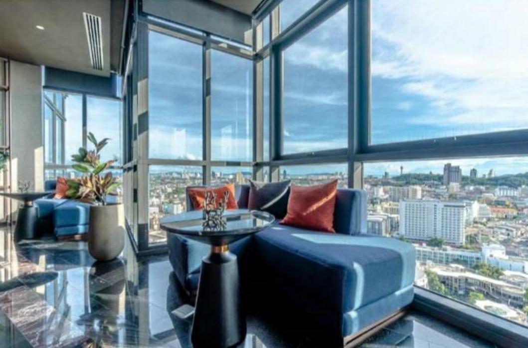 Apartment Edge Seaview With Infinity Pool & Free Netflix *