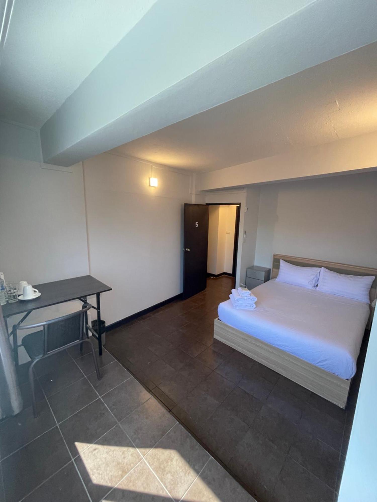 Maland House - Soi 14 Saisong Road *