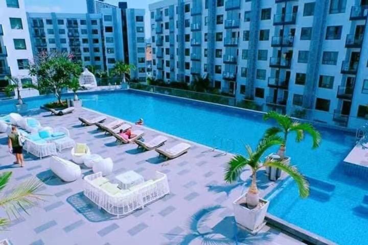 Arcadia Beach Condominium Apartment *