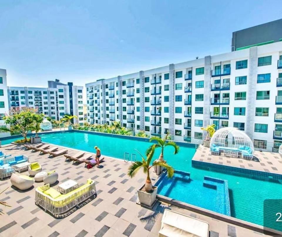 Apartment Arcadia Beach Condominium Pattaya