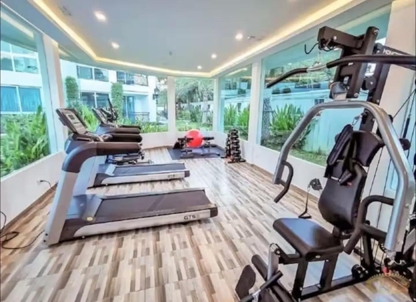 Free Power&wifi,work Remotely, Kitchen,deal