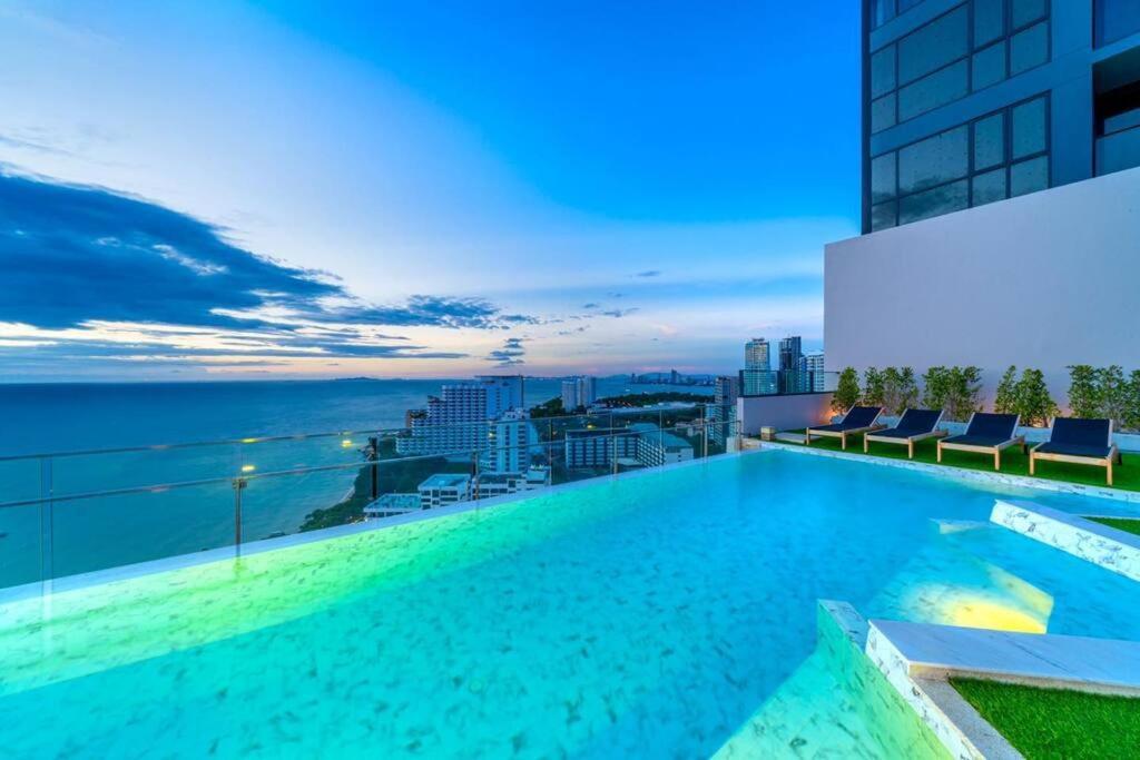 Sea View At The Front - Breathtaking View