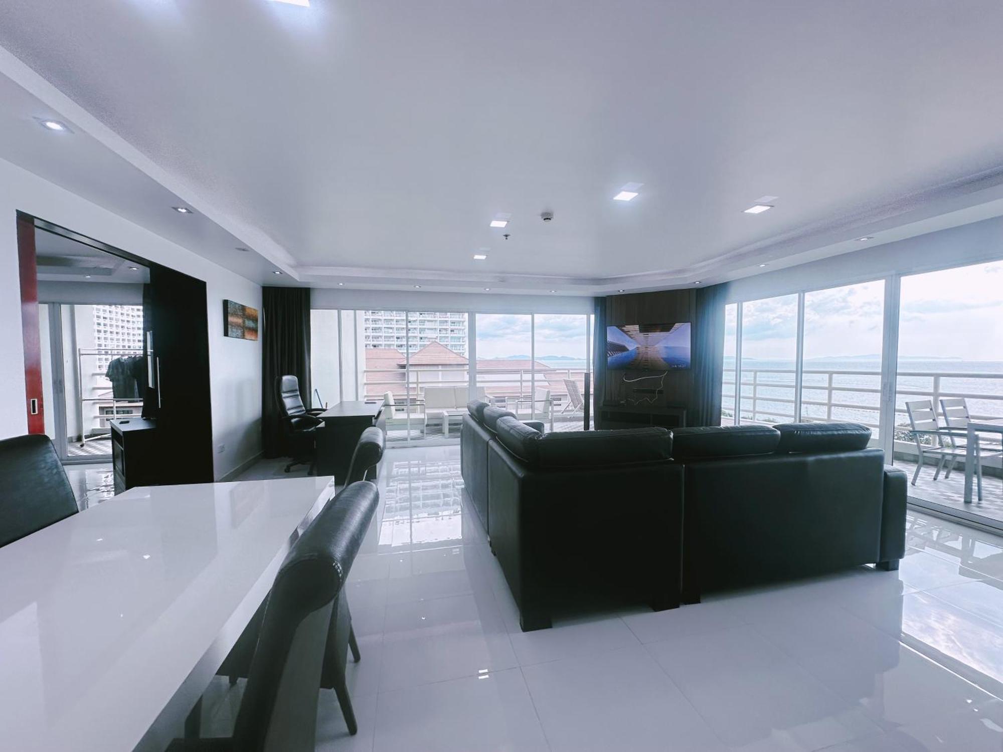 Apartment Amazing Big Balcony Seaview Dontan Beachfront