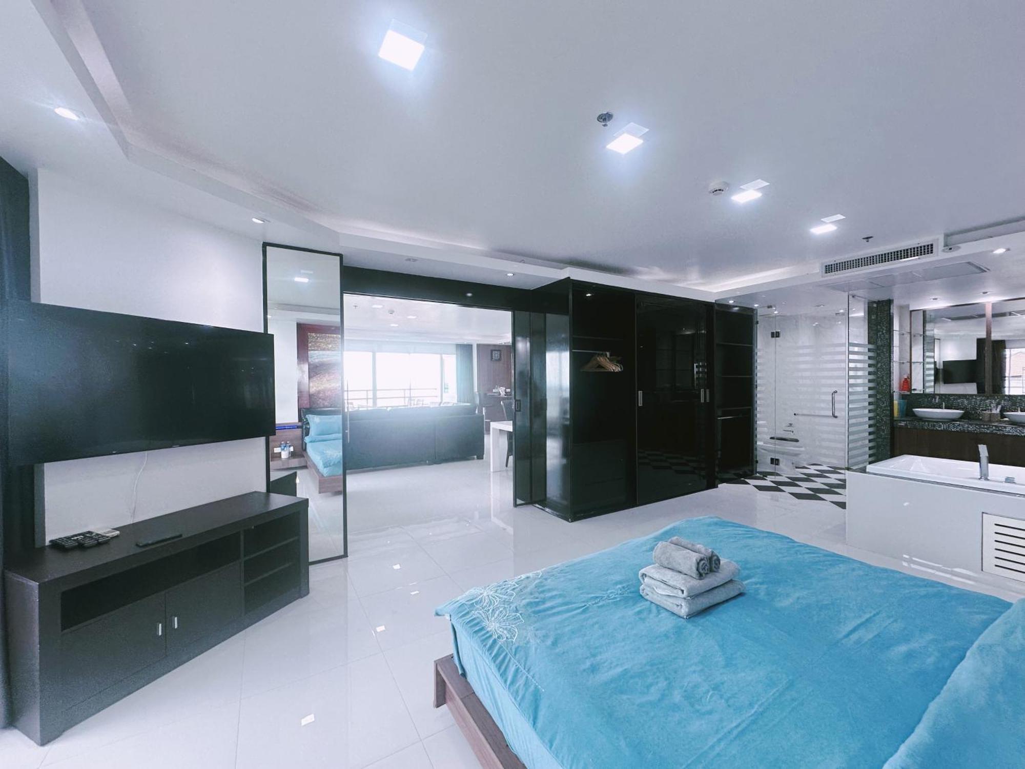 Amazing Big Balcony Seaview Dontan Beachfront Apartment *