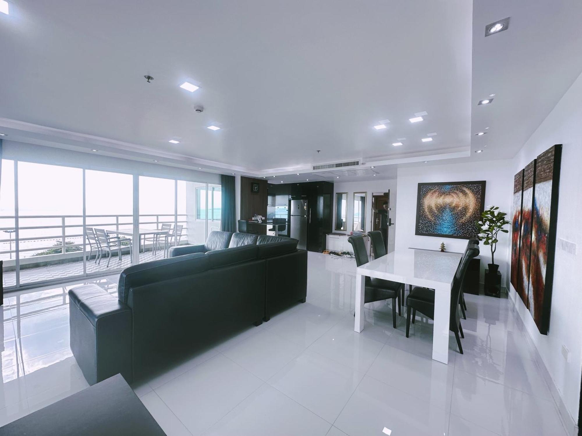 Apartment Amazing Big Balcony Seaview Dontan Beachfront
