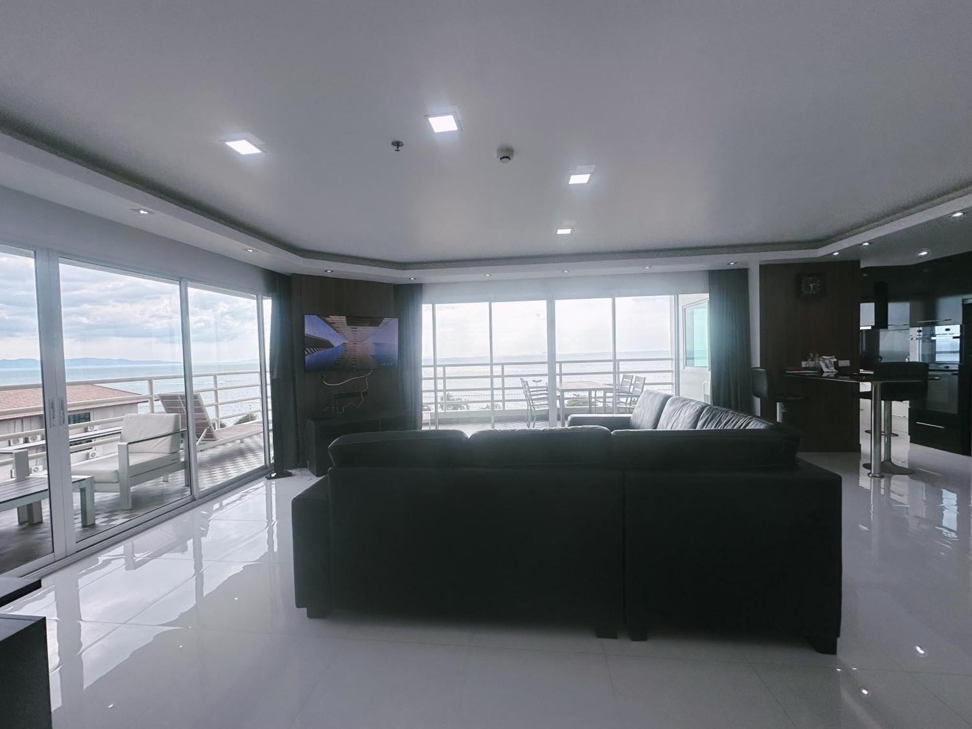 Apartment Amazing Big Balcony Seaview Dontan Beachfront Pattaya