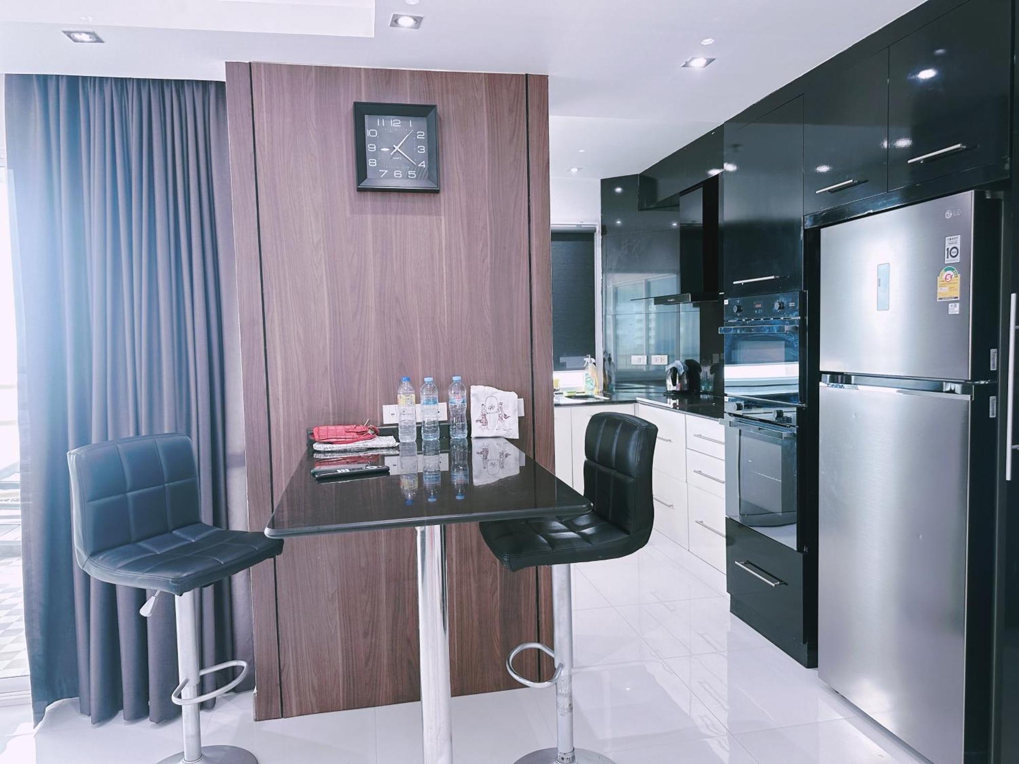 Amazing Big Balcony Seaview Dontan Beachfront * Pattaya