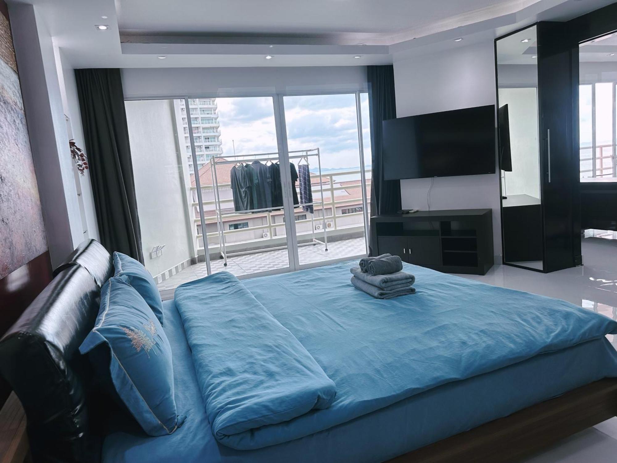 Apartment Amazing Big Balcony Seaview Dontan Beachfront Pattaya