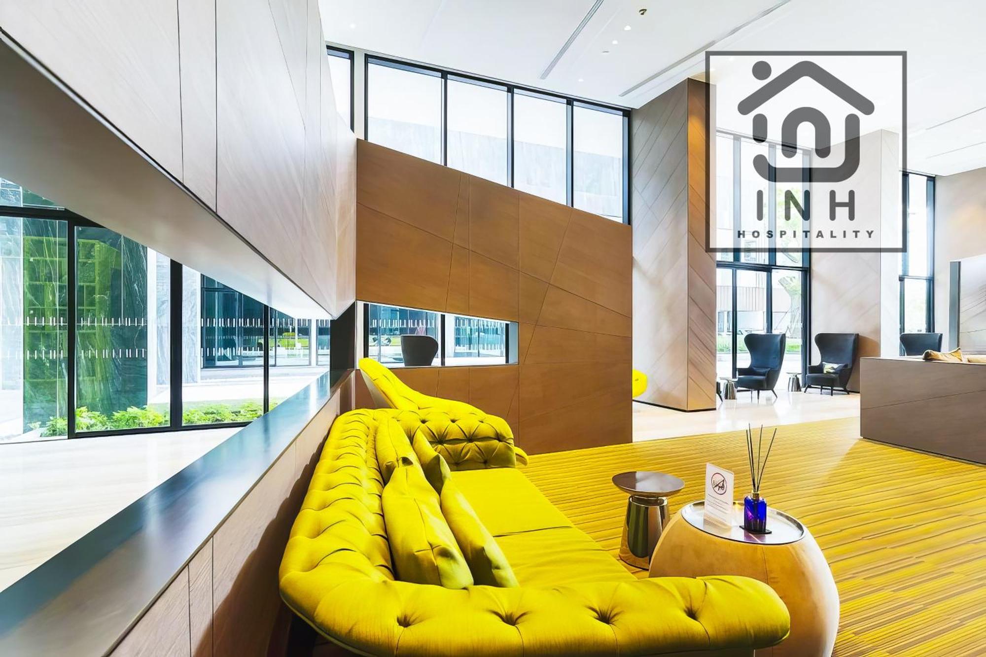 Aparthotel The Base Exclusive By Inh Global *