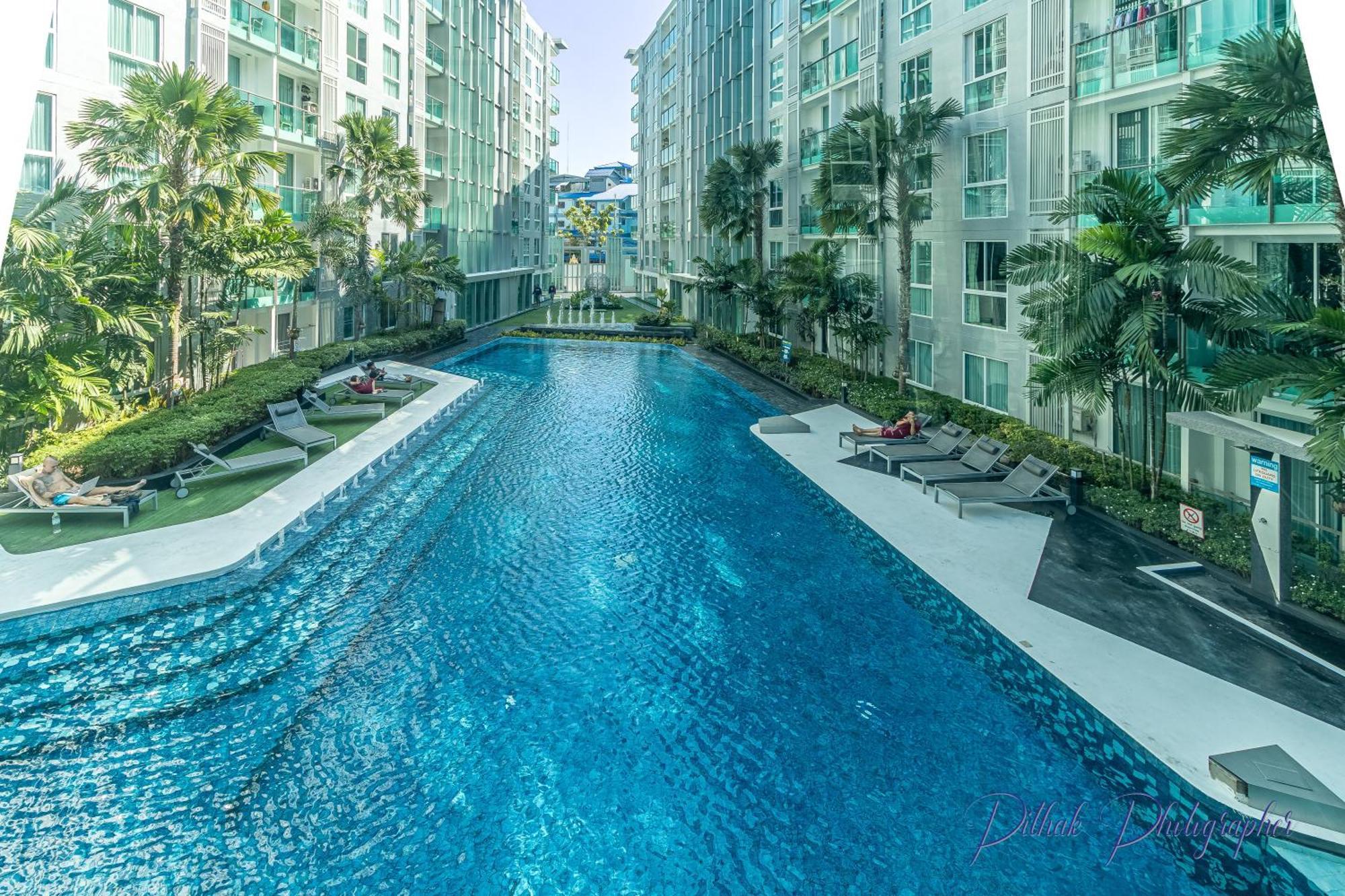 Center Pool View * Pattaya