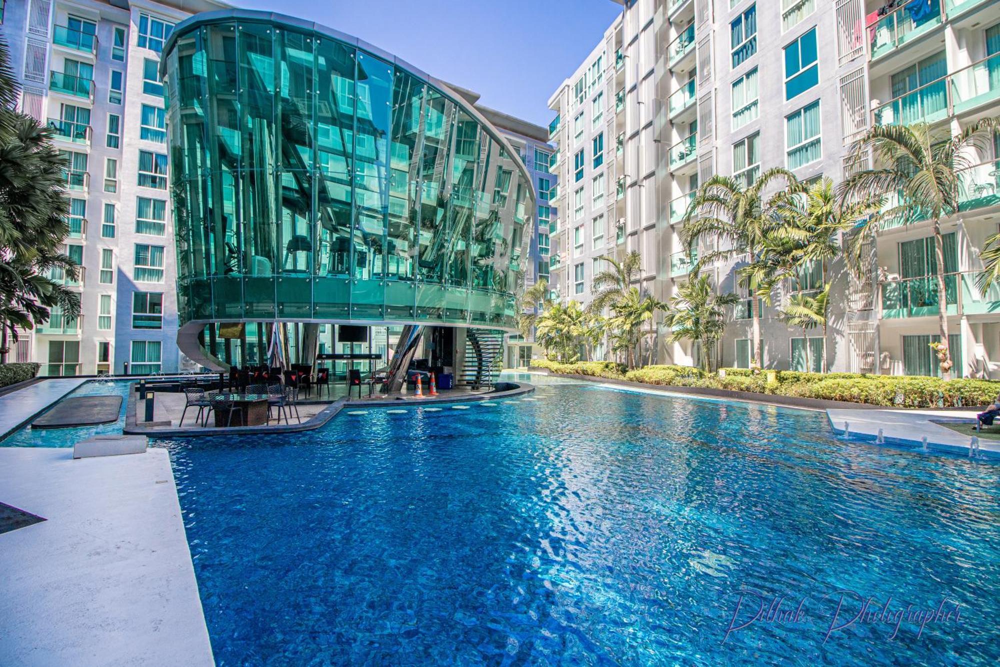Apartment Center Pool View
