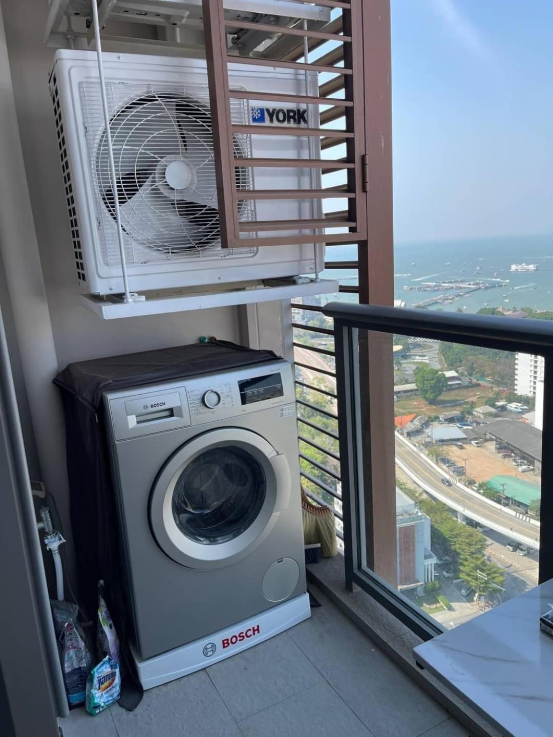 Unixx Seaview Luxury Pattaya