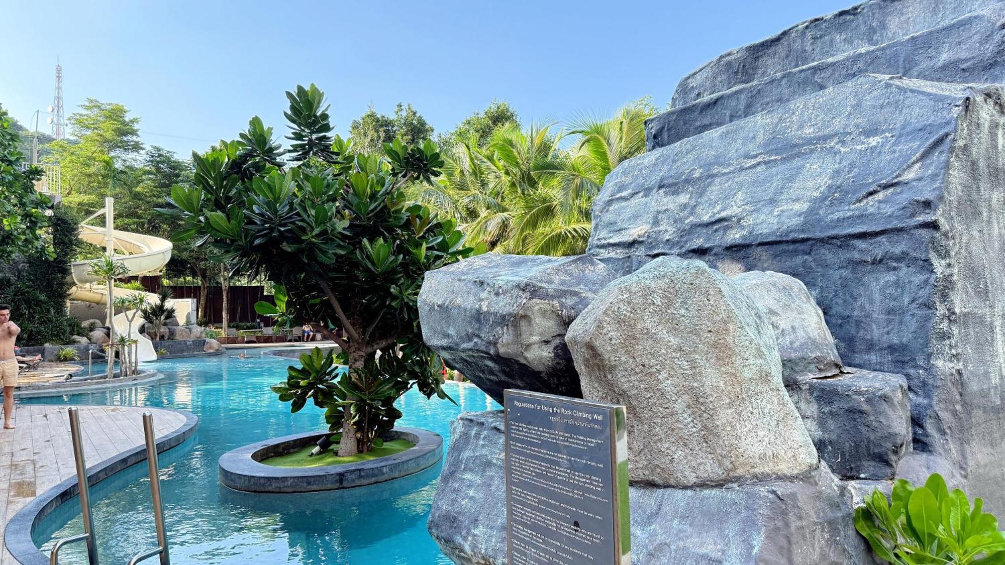 Unixx Seaview Luxury Aparthotel Pattaya