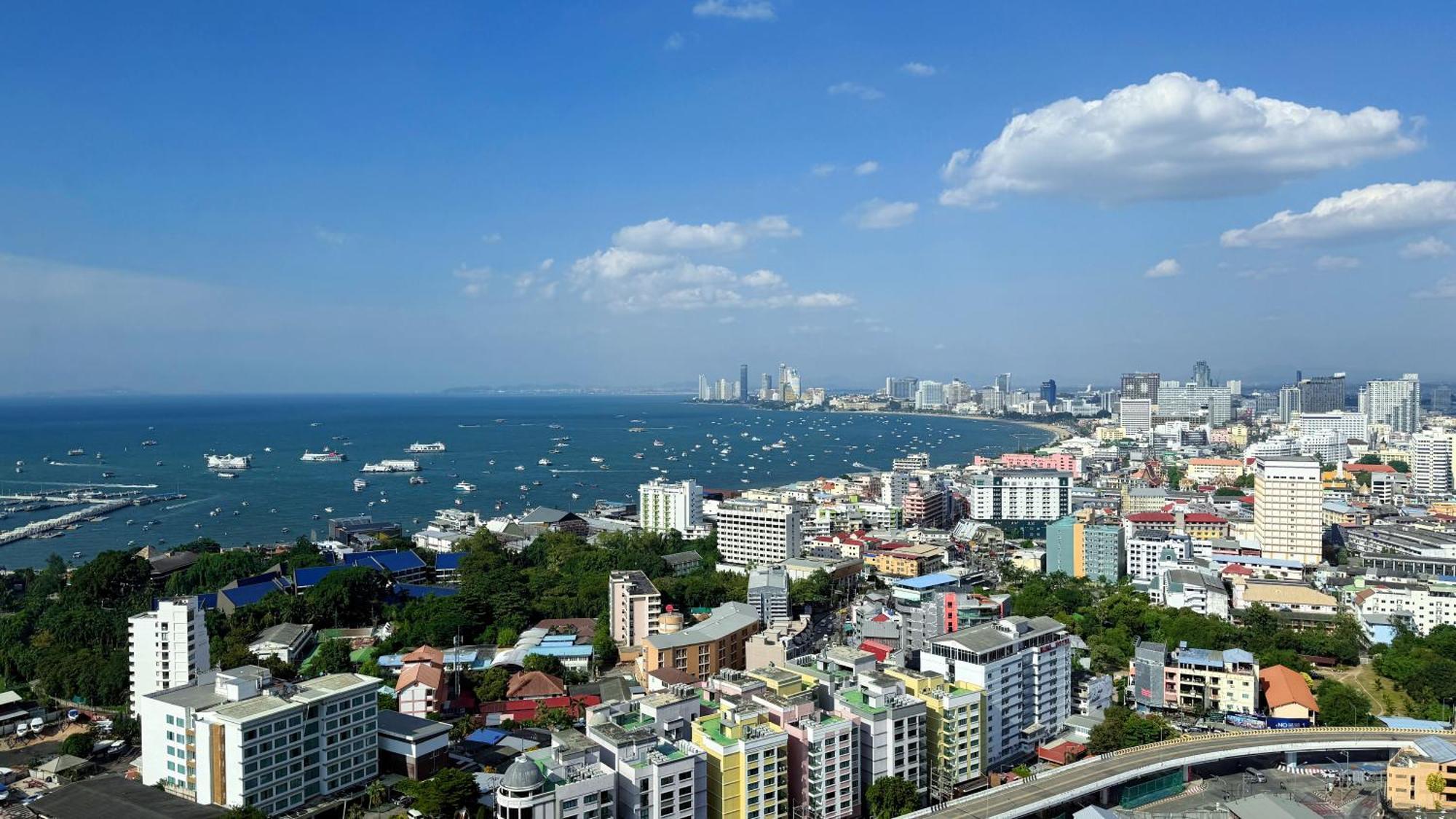 Unixx Seaview Luxury Aparthotel