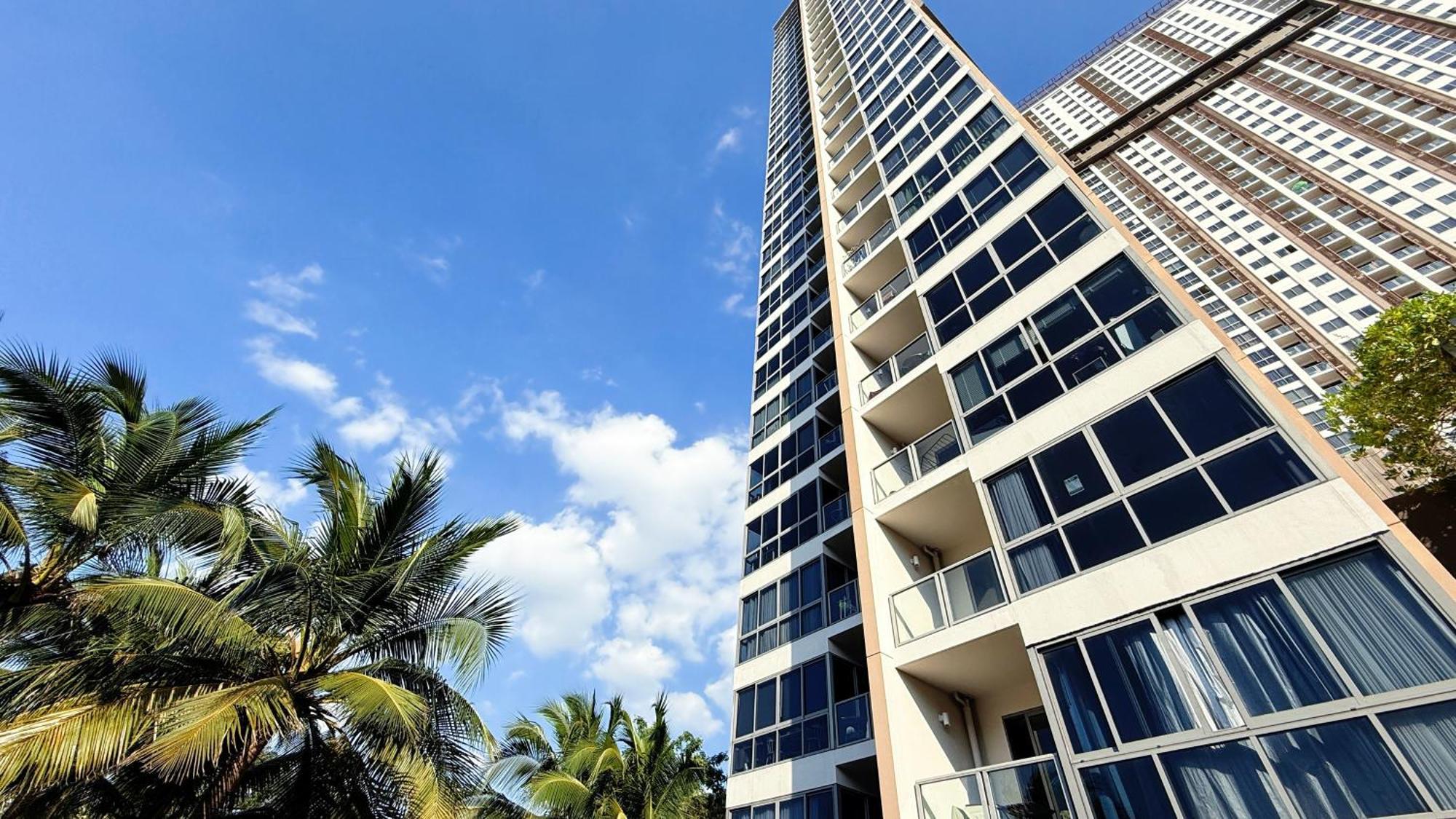 Unixx Seaview Luxury