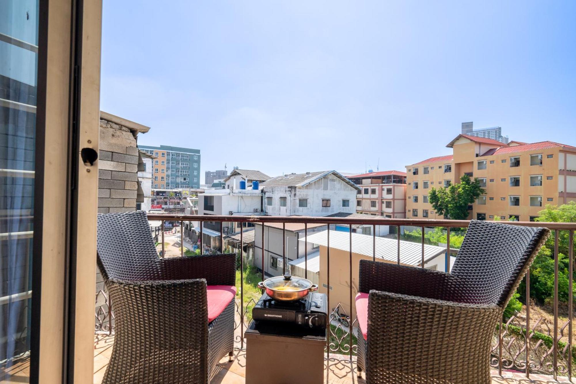 Hotel Abunawas Merry At Walking Street