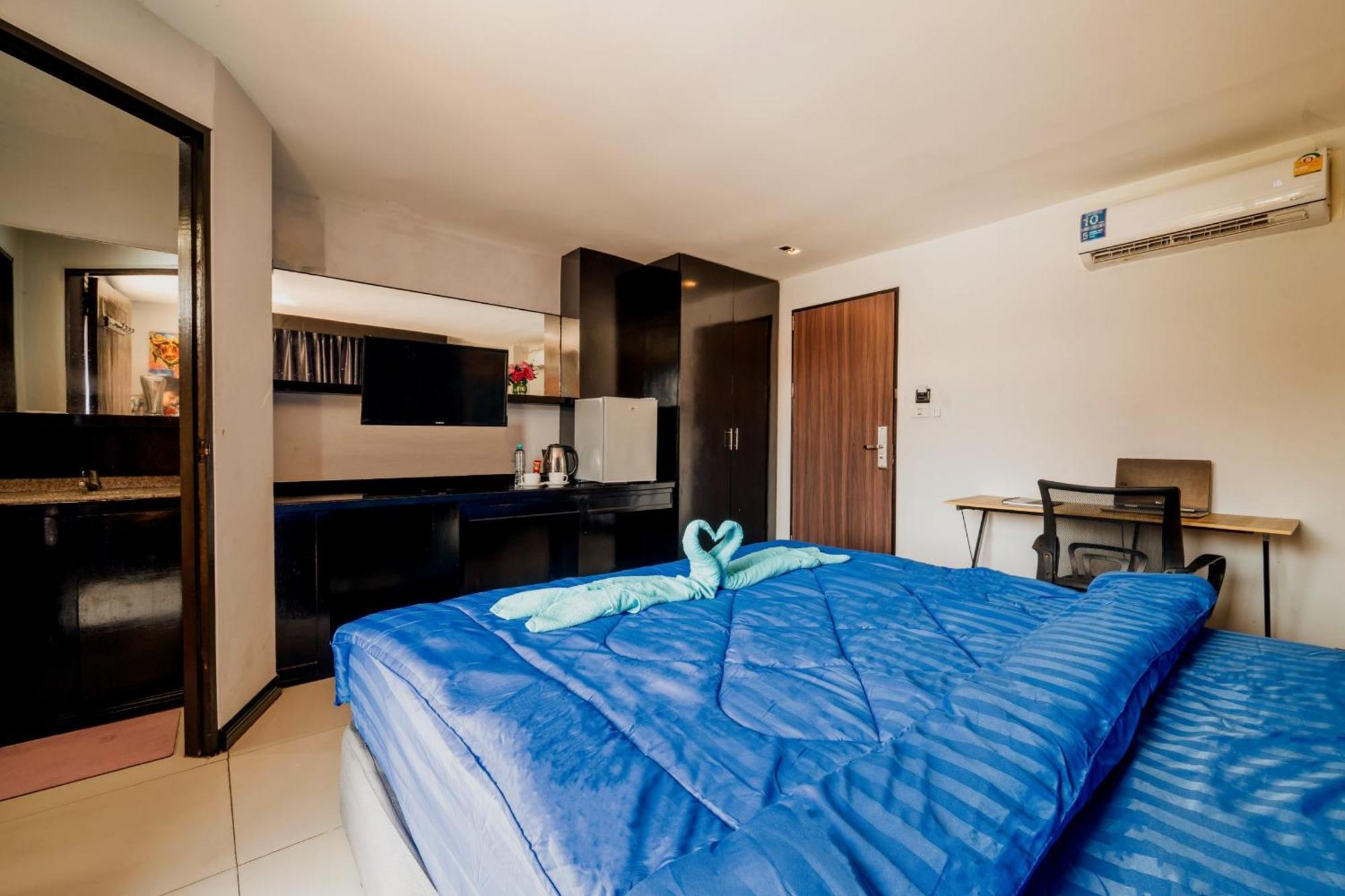 Hotel Abunawas Merry At Walking Street 2*